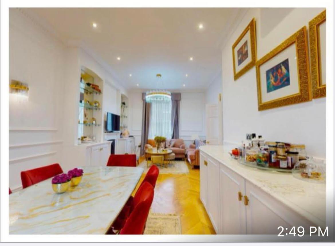 4 Bedrooms Villa, Hugh Street Central Londra