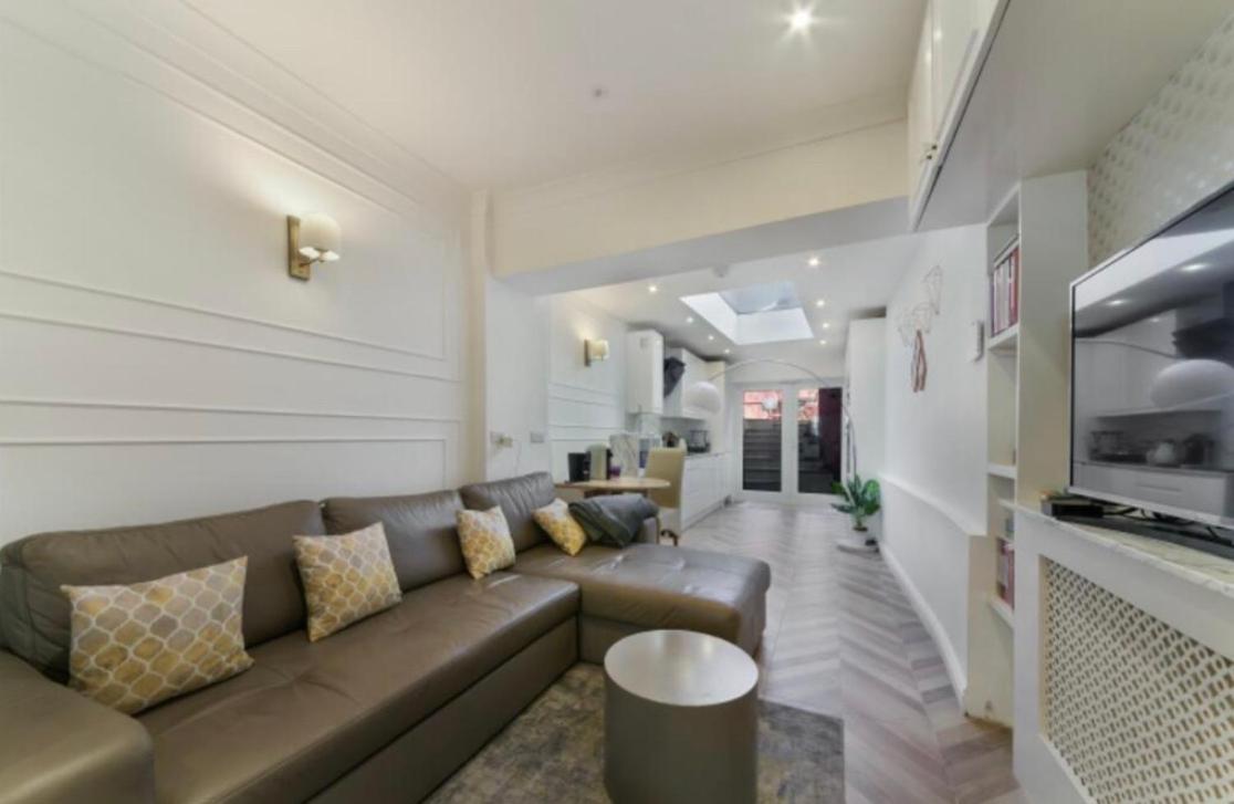 4 Bedrooms Villa, Hugh Street Central Vilă Londra